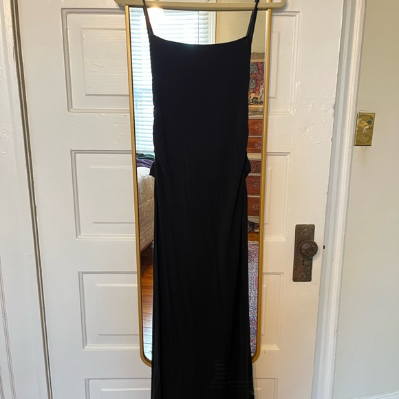 Reformation black hex dress - Picture 3 of 5